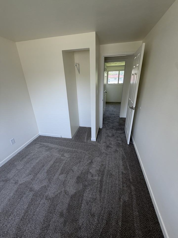 153 Argus Dr #2 - Photo 6 of 6
