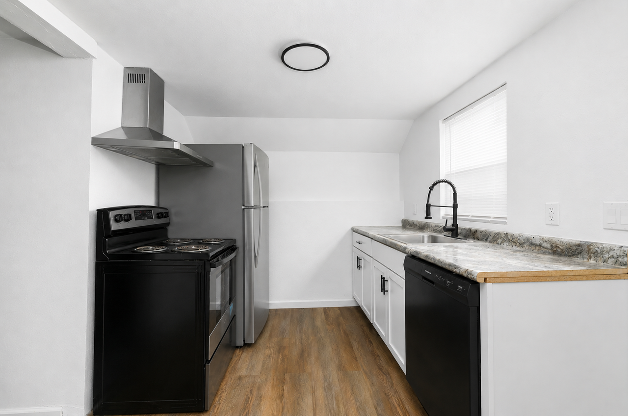 807 S College Ave #807B - Photo 2 of 8