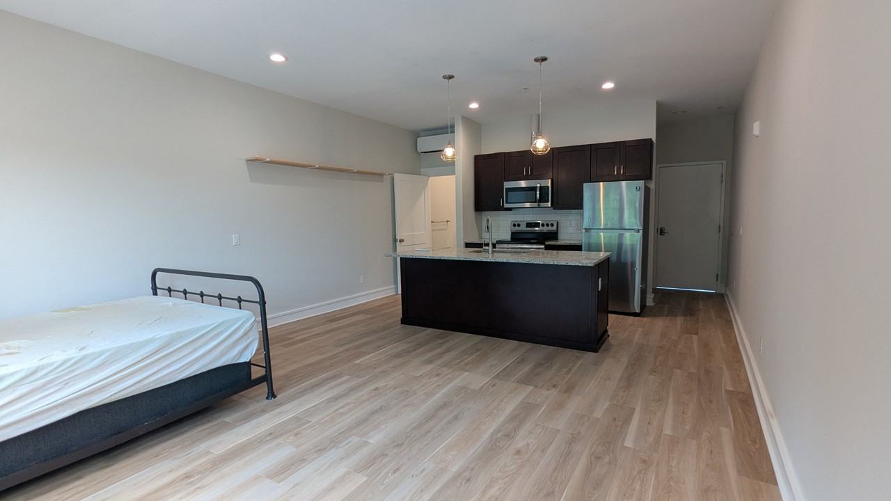 273 Bullocks Point Ave #5