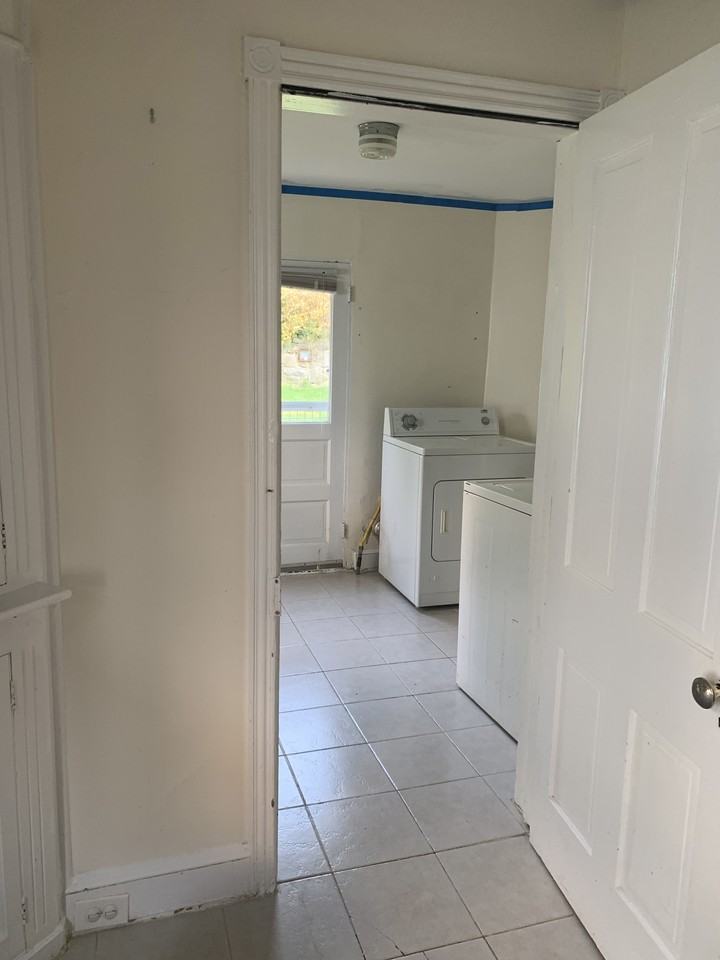 225 Simpson Rd #1 - Photo 7 of 16