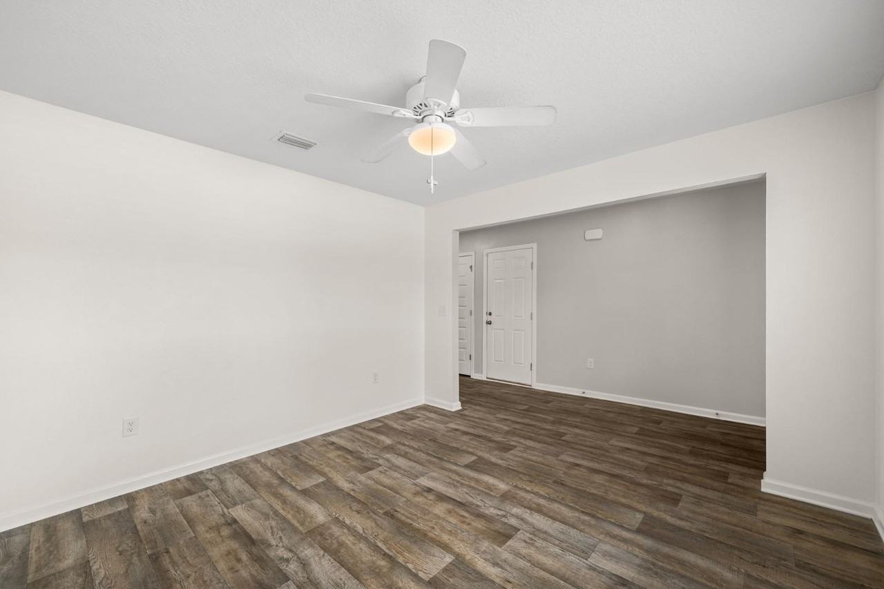 106 This Way - Photo 6 of 11
