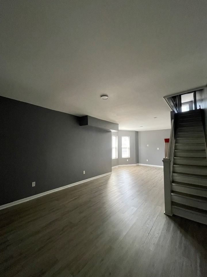 846 York St - Photo 3 of 11