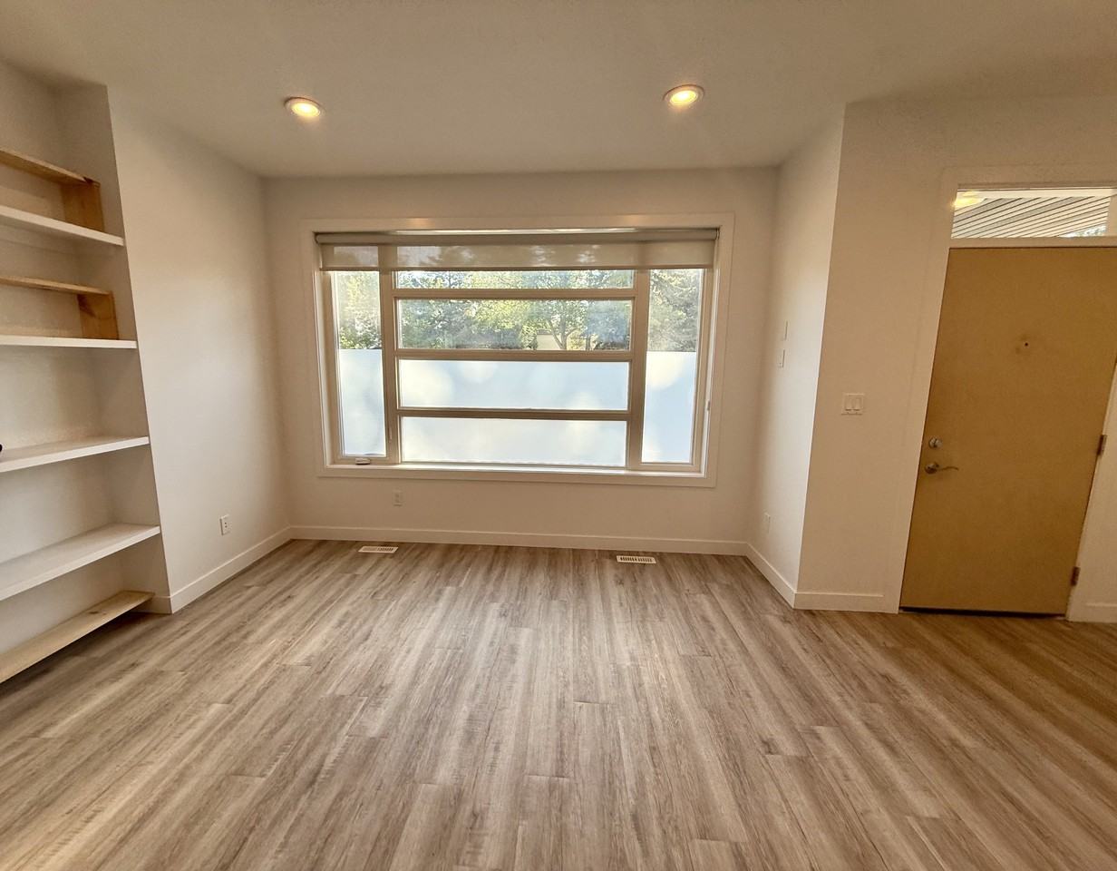 7427 106 St Nw - Photo 4 of 42