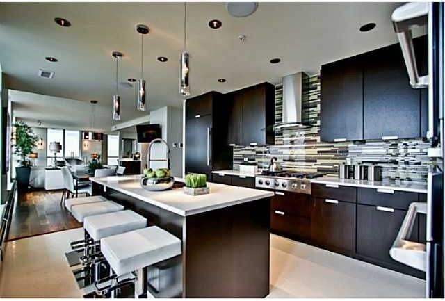 Spectacular 30th Floor Penthouse Oasis in the Sky! CIP202 - Photo 4 of 50