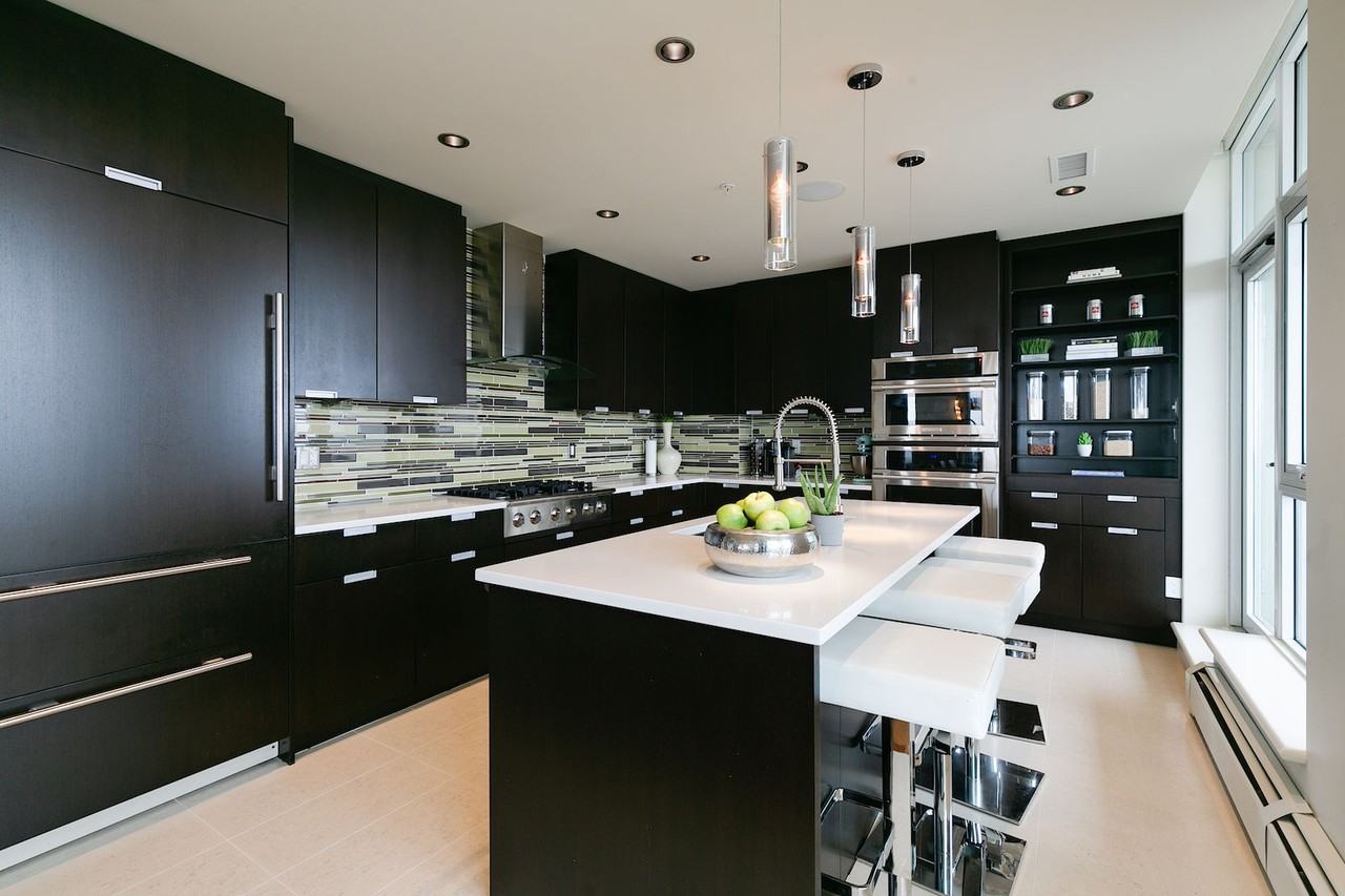Spectacular 30th Floor Penthouse Oasis in the Sky! CIP202 - Photo 5 of 50