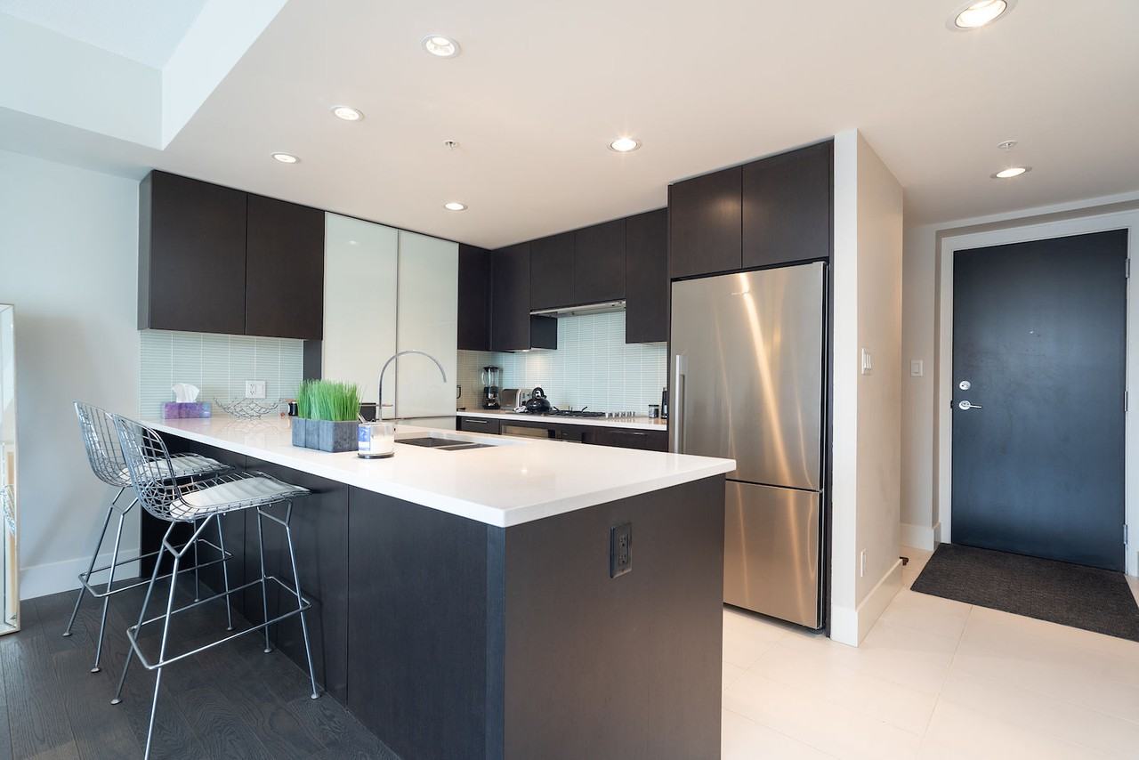 21st Floor 1 Bedroom Condo with Stunning City Views CIP193 - Photo 7 of 32