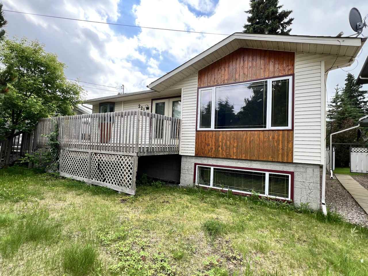 221 Birch Ave - Photo 2 of 37