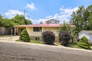 featured image of 301 Moss St