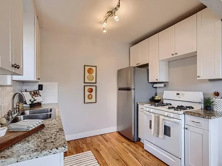 E 11th Ave & N Washington St #202 - Photo 2 of 6