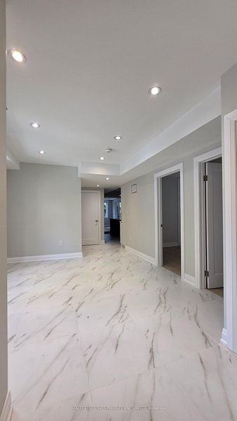10 Lascelles Boulevard #Main - Photo 5 of 20