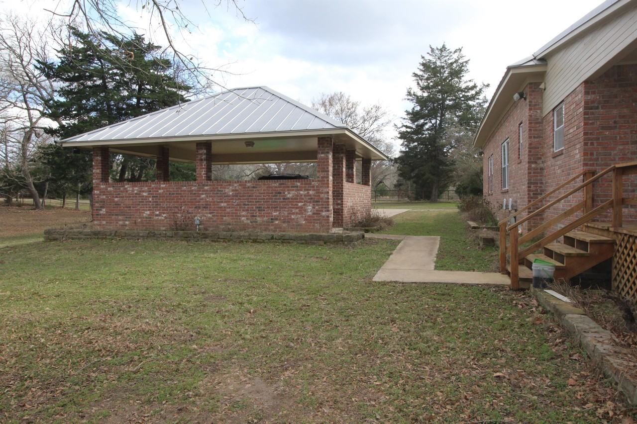 7731 Fm 857 #1 - Photo 5 of 19