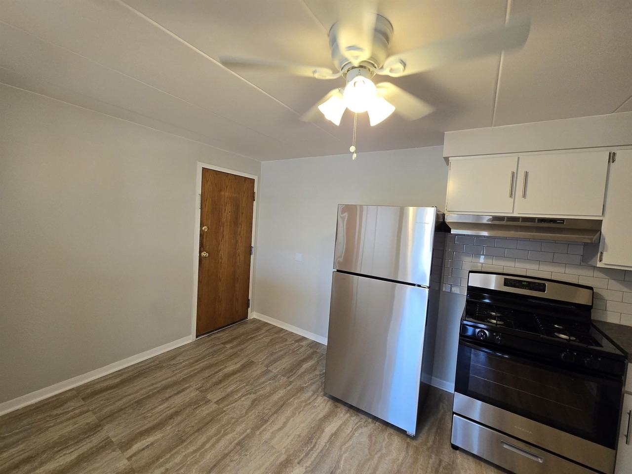 11013 S Lloyd Dr #12 - Photo 3 of 24
