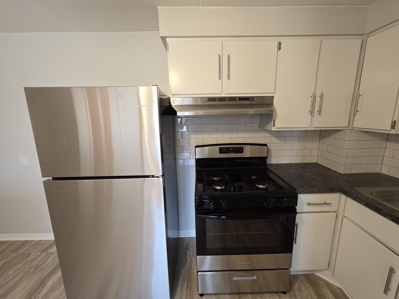 11013 S Lloyd Dr #12 - Photo 4 of 24