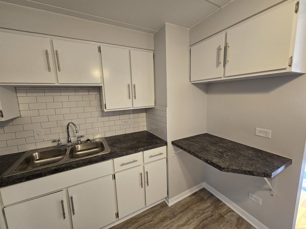 11013 S Lloyd Dr #12 - Photo 6 of 24