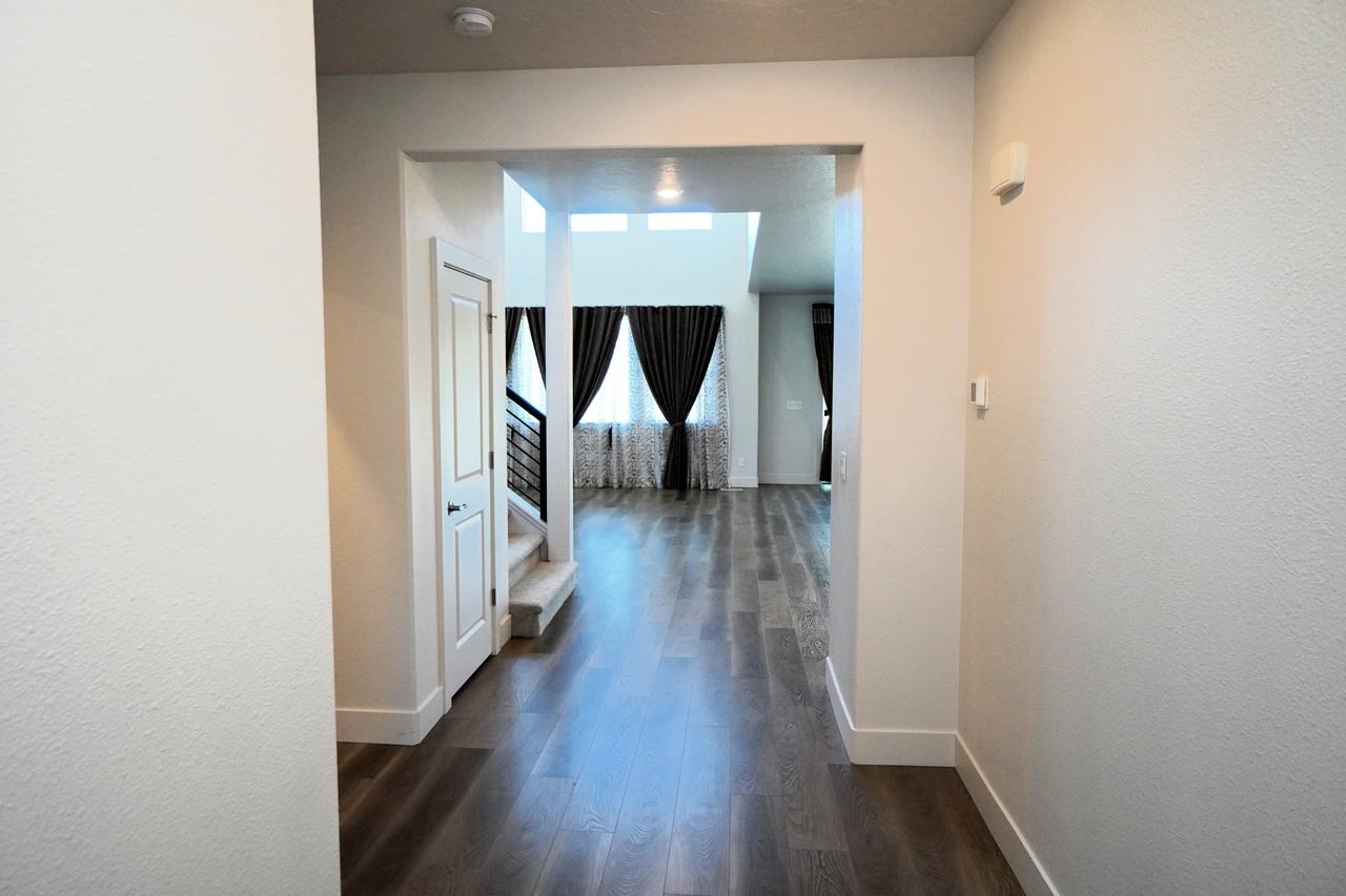 245 E Caldera St #1 - Photo 5 of 50