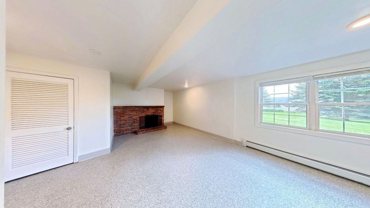 340 Spear St - Photo 3 of 24