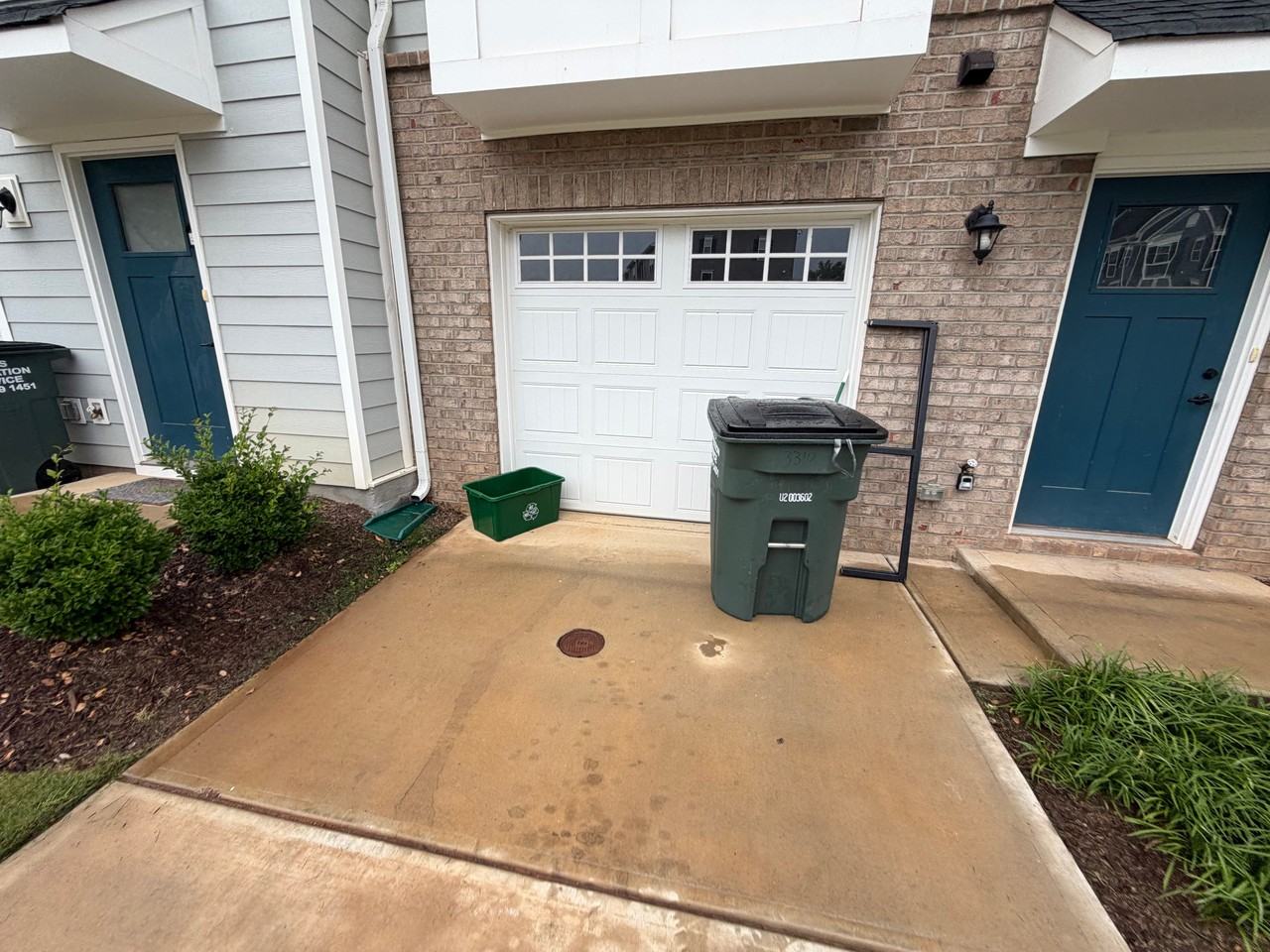 3310 Beeler Ln - Photo 2 of 36