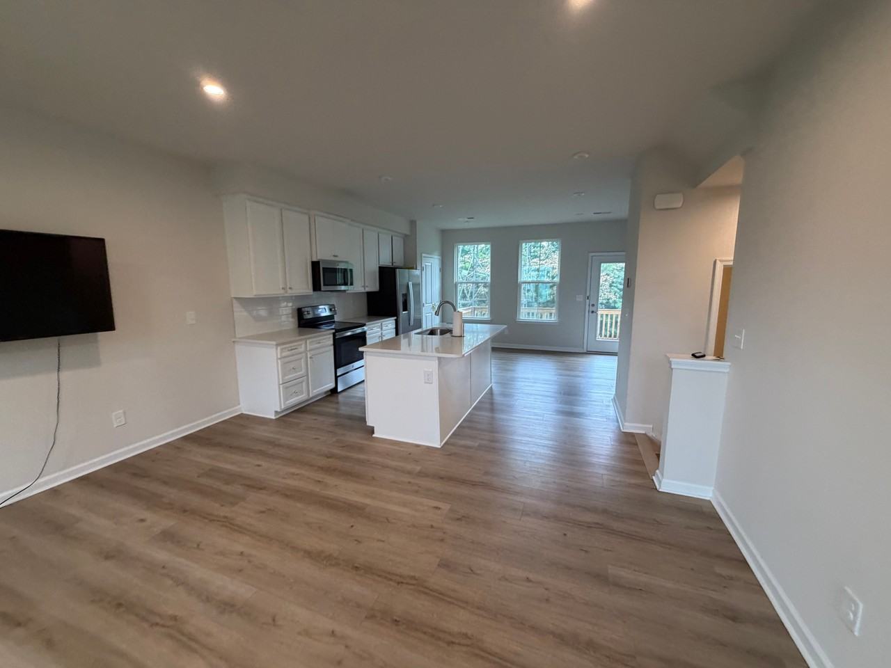 3310 Beeler Ln - Photo 6 of 36