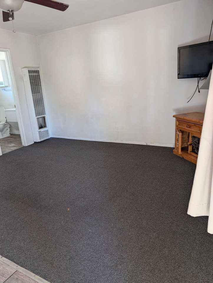 LA2187-405 E. Harvard Blvd. LLC - Photo 3 of 14