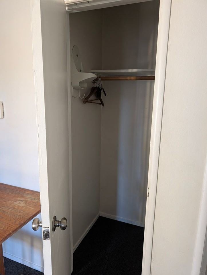 LA2187-405 E. Harvard Blvd. LLC - Photo 4 of 14