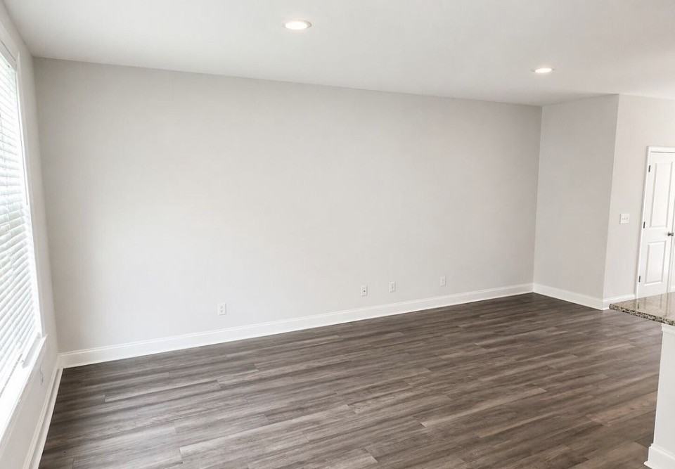 394 Oakwood Dr Nw #1 - Photo 4 of 10