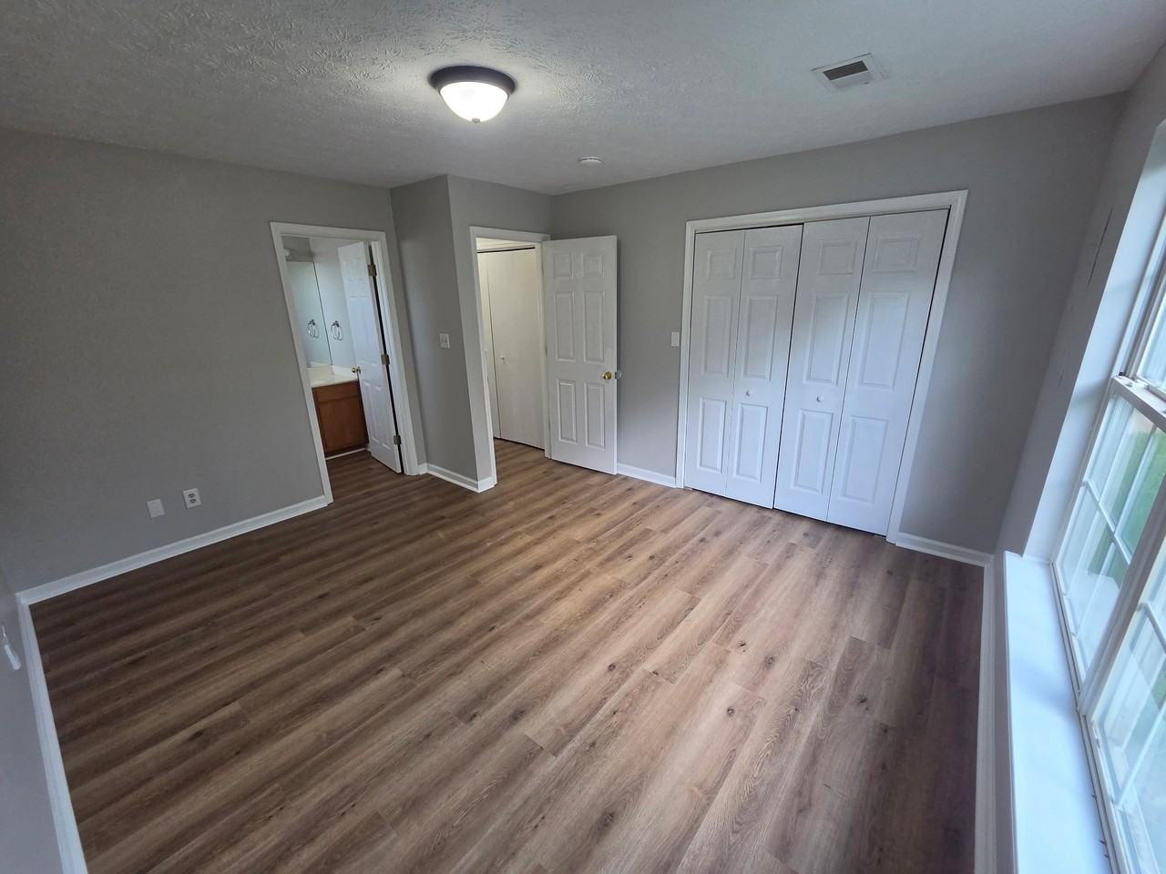 440 Secretariat Dr #1 - Photo 2 of 10