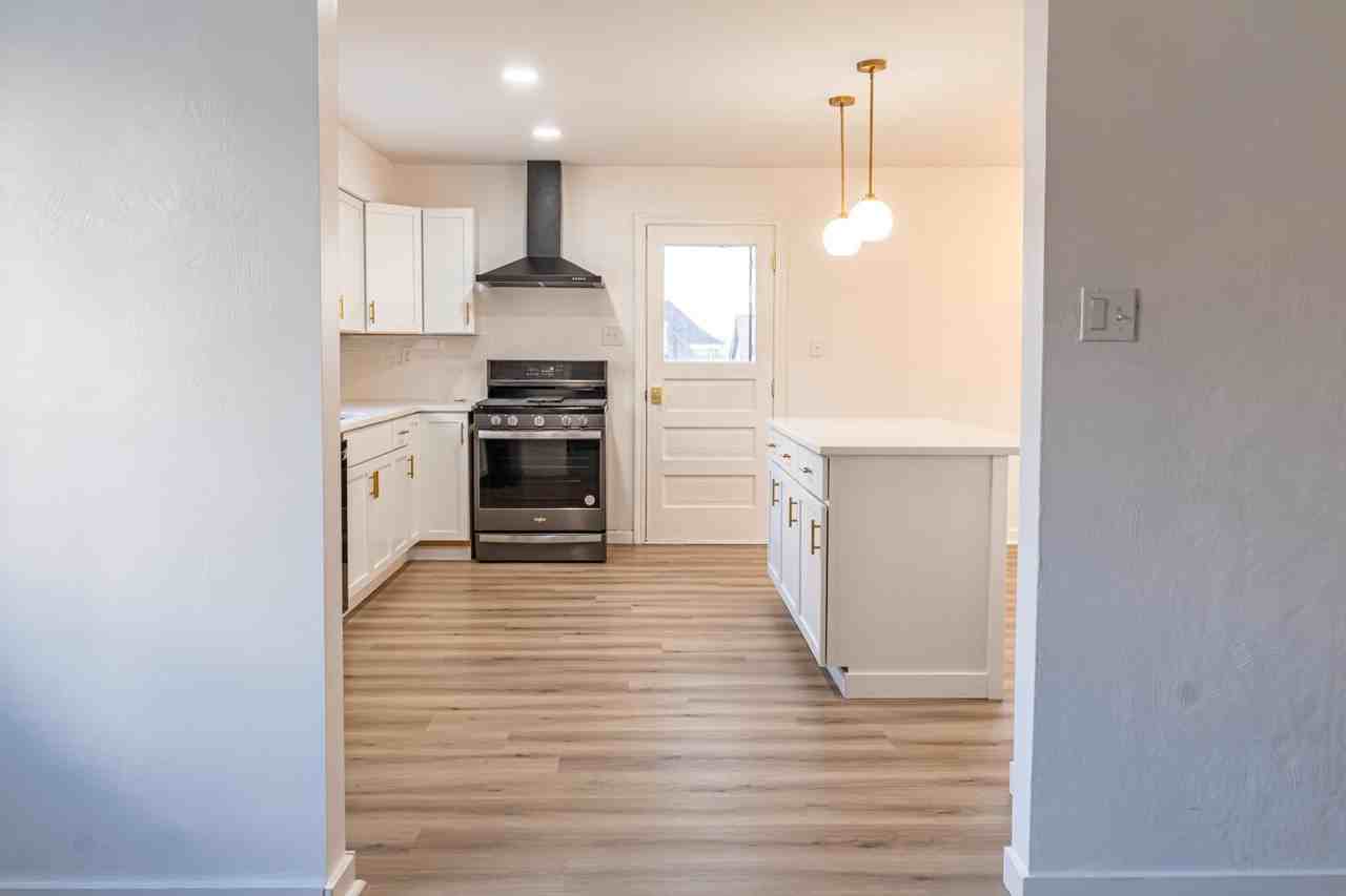 448 Eureka St #1 - Photo 4 of 29