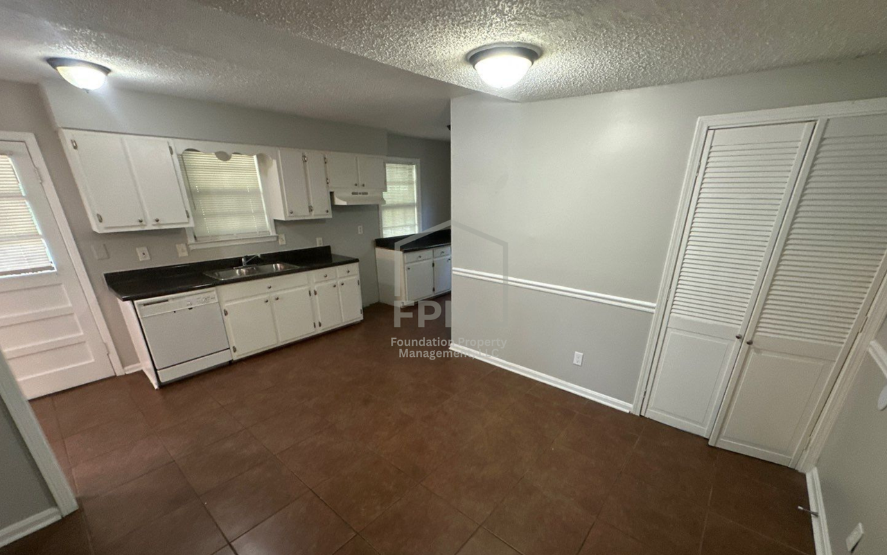3623 Arsenal St #1 - Photo 4 of 17