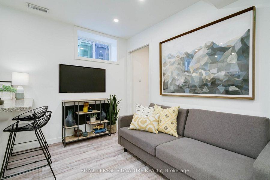 27 Coleridge Avenue - Photo 17