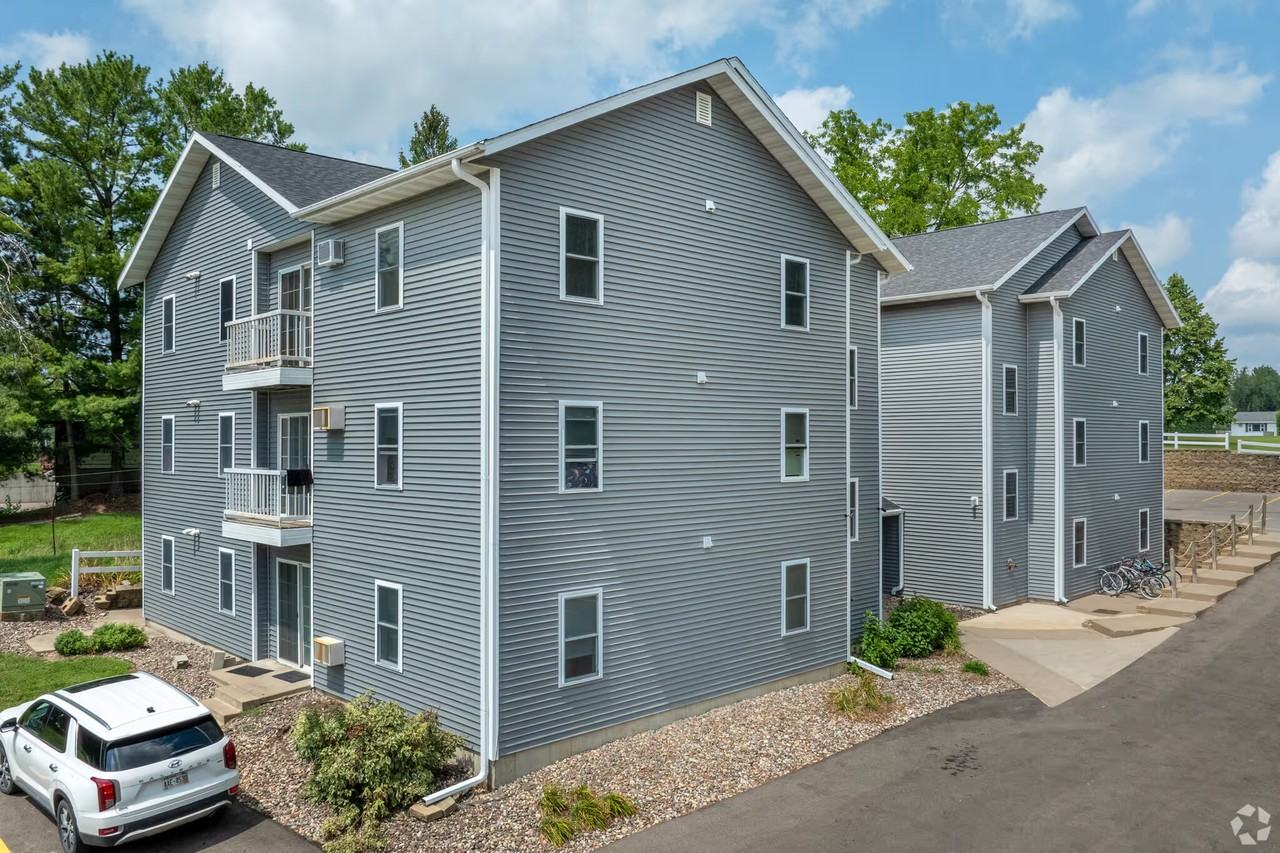 PIONEER BLUFF APARTMENTS - Photo 2 of 49