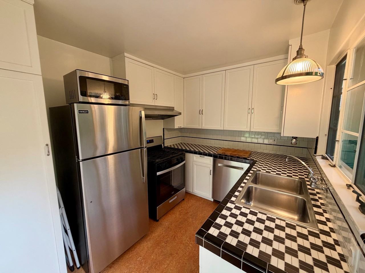 4321 Finley Ave #4321 - Photo 4 of 8