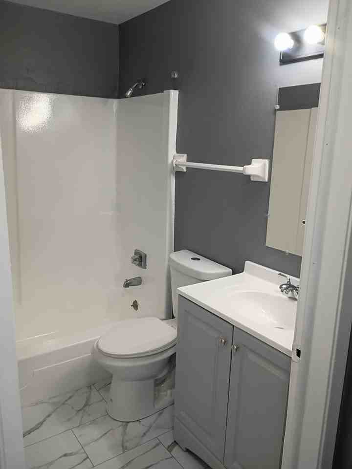 4031 50th St - Photo 7 of 8