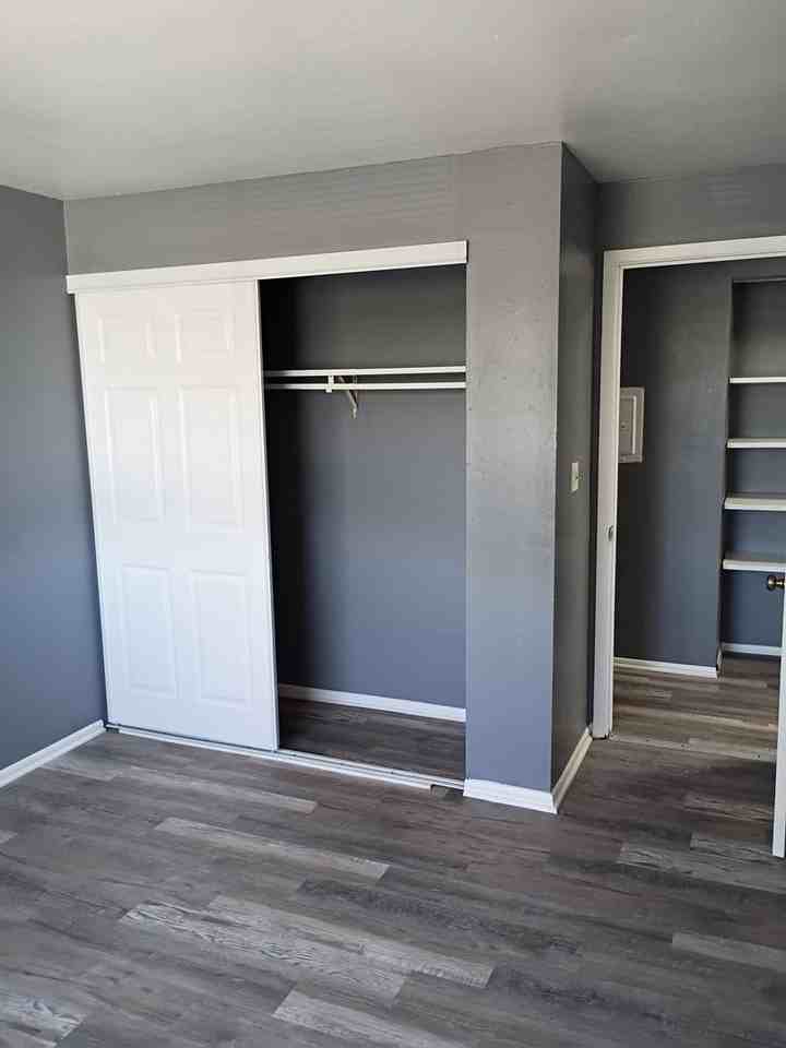 4031 50th St - Photo 5 of 8