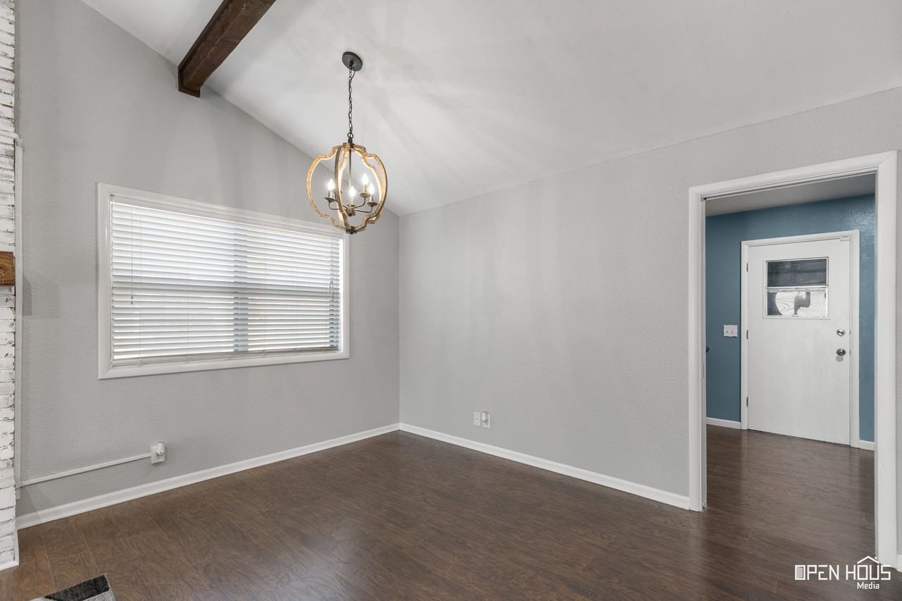 4805 Big Bend Dr #1 - Photo 5 of 31