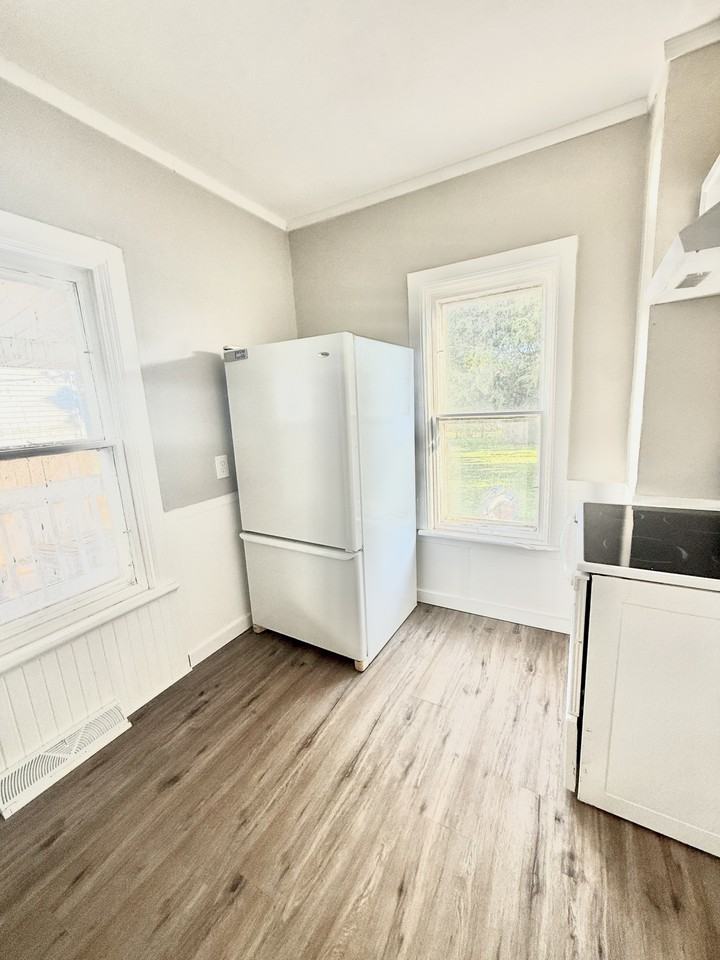 1416 Lincoln Ave Lowr - Photo 3 of 10