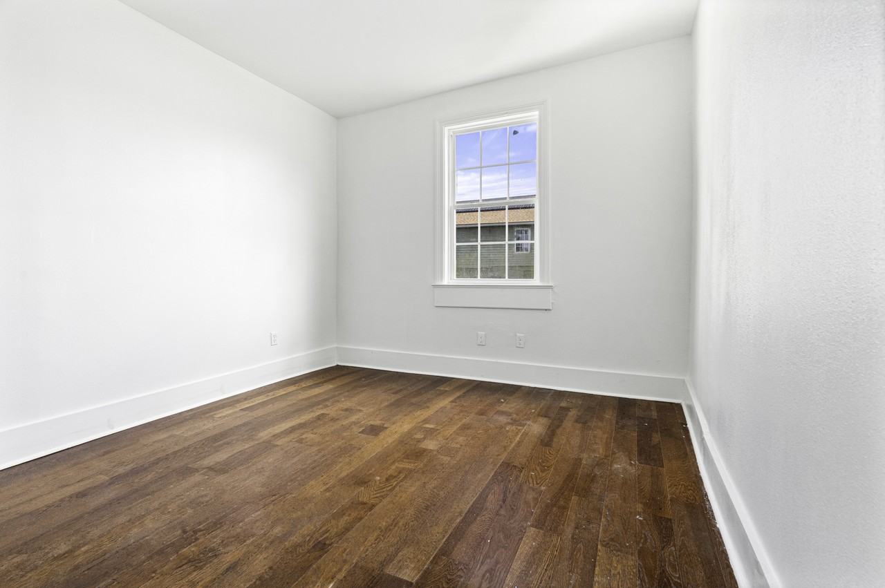 1653 Treasure St #2A - Photo 5 of 10