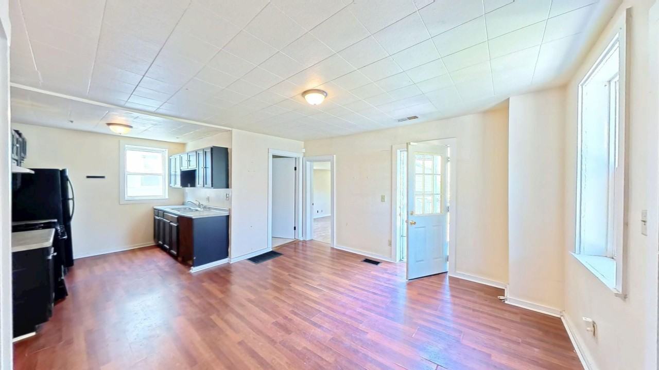 30 Chase St - Photo 2 of 43