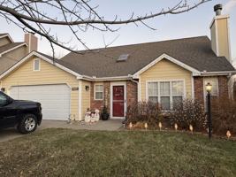 featured image of 920 Colonial Dr #1