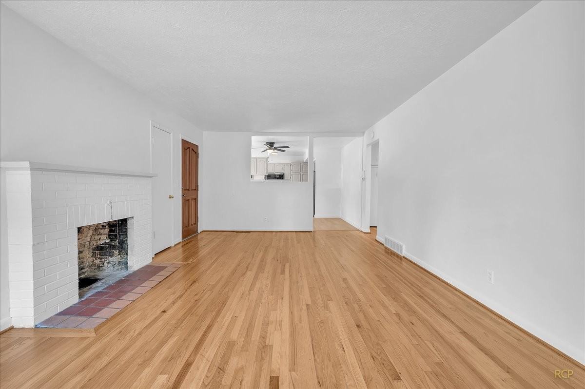 9710 S Corbett Ln #1 - Photo 3 of 17