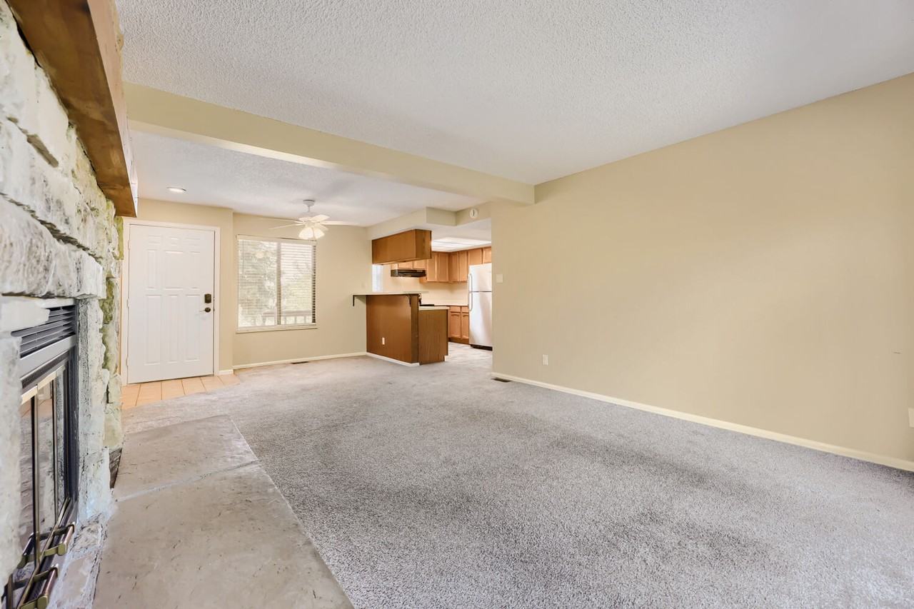 1012 Moorings Dr #1 - Photo 5 of 16