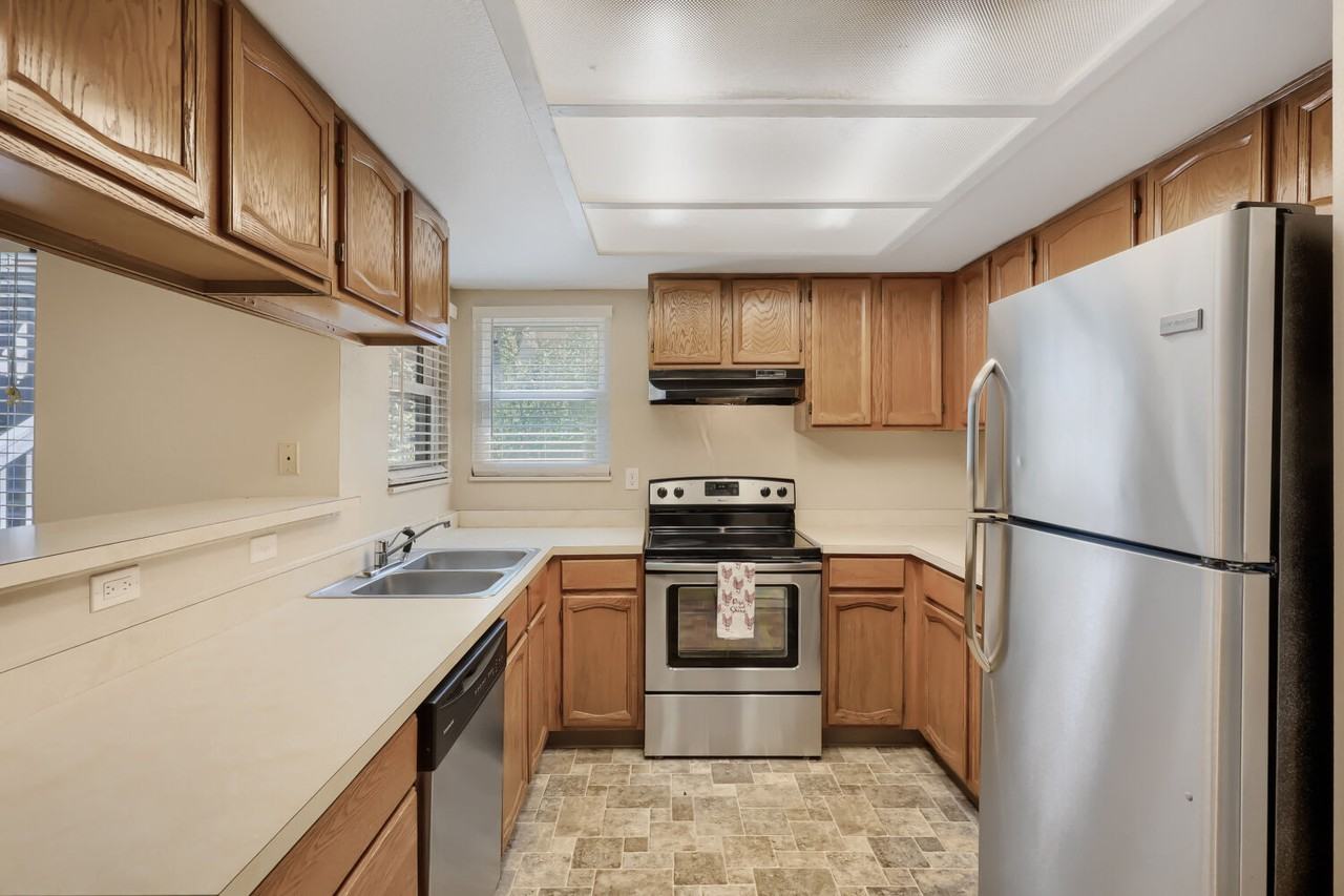 1012 Moorings Dr #1 - Photo 6 of 16