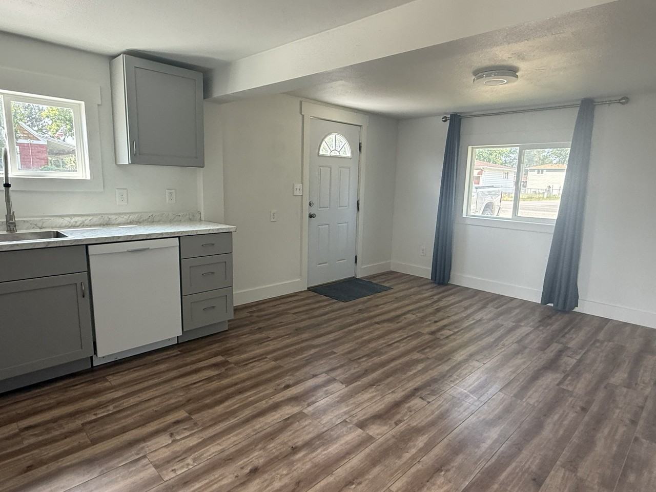 1303 Lake Elmo Dr - Photo 5 of 15