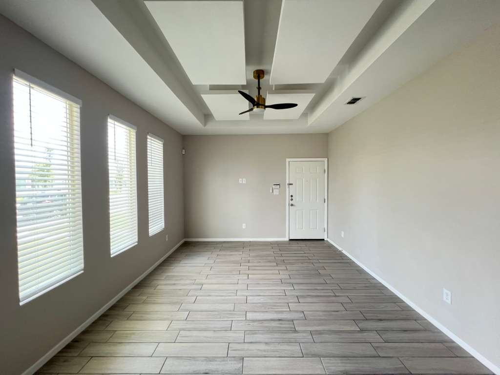 5701 Swallow Ave #3 - Photo 4 of 16