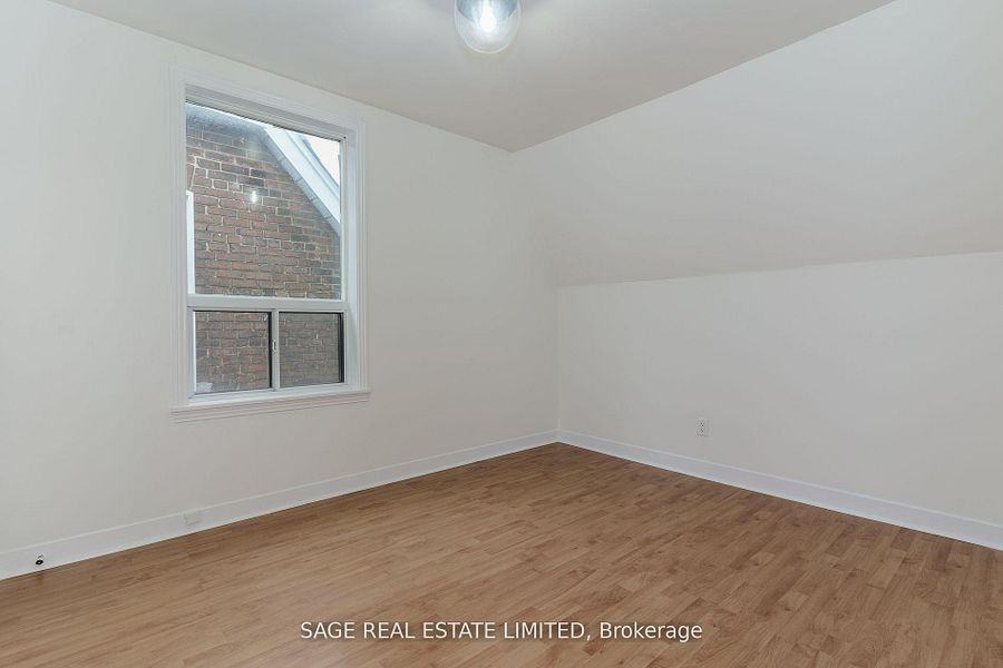 160 Gore Vale Avenue - Photo 17