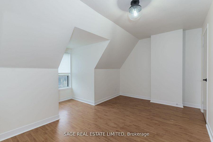 160 Gore Vale Avenue - Photo 19
