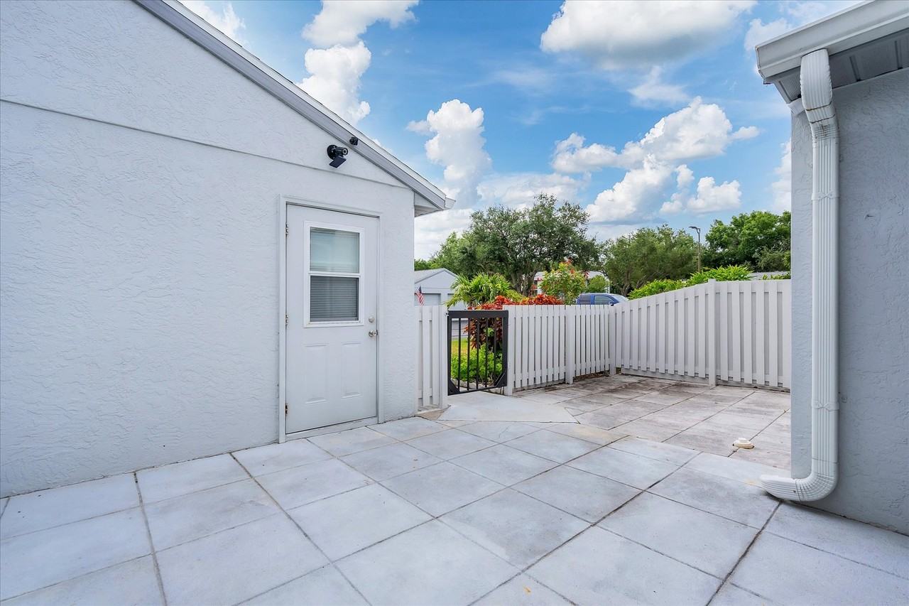 4732 Blackberry Dr #1 - Photo 4 of 32