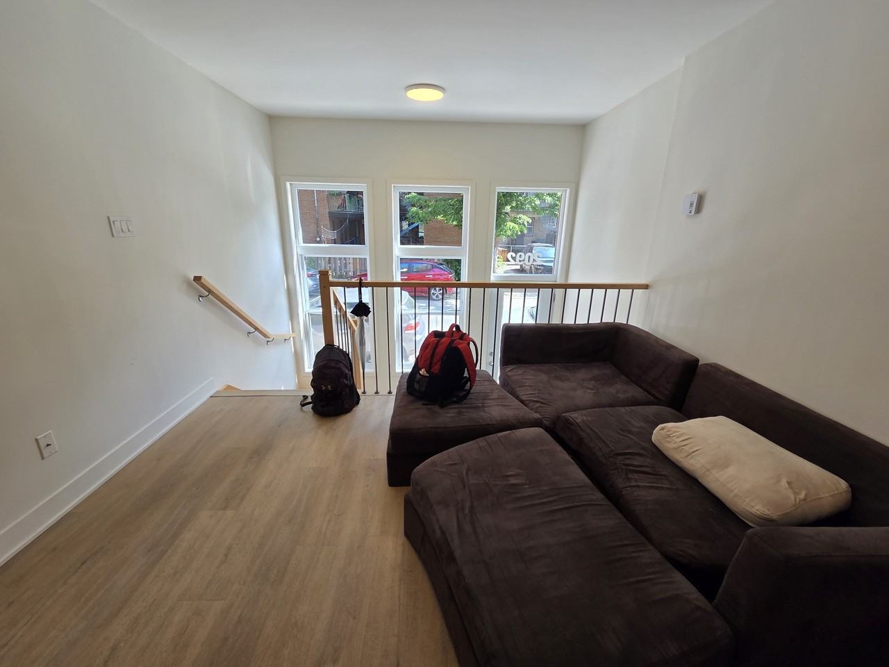 2092 Rue Harmony - Photo 2 of 9