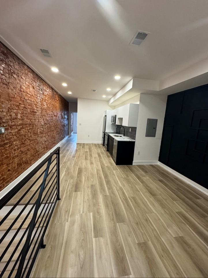 1224 W Hilton St #B - Photo 6 of 8