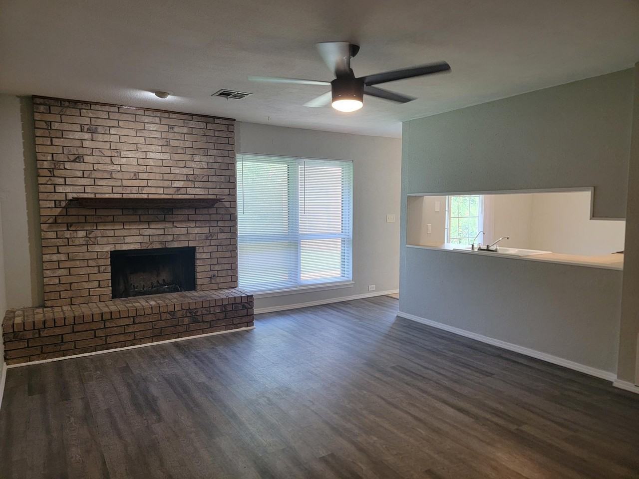 2817 Franklin Dr #1 - Photo 2 of 14