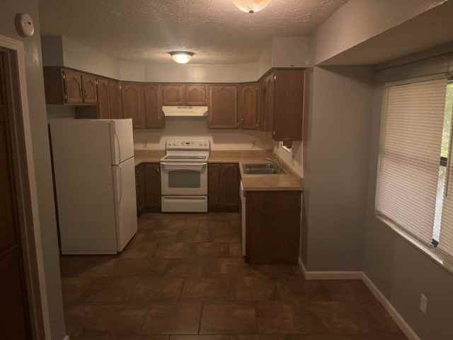 1651 W Wayland St #1 - Photo 2 of 27